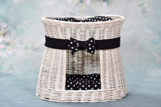 Whitewashed Wicker Cat House Cari With Cushions